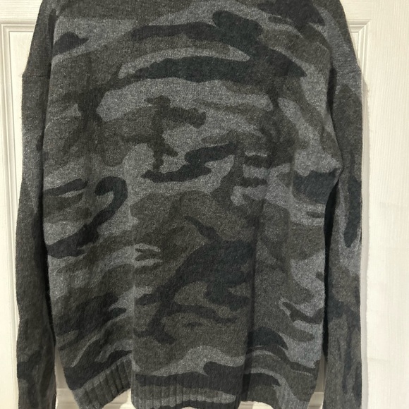 Rails Louie Charcoal Camo Knit Sweater size M - Picture 5 of 12